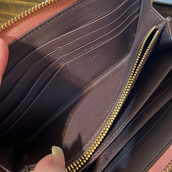 Coach Signature Large Zip Wallet - Picture 3 of 5